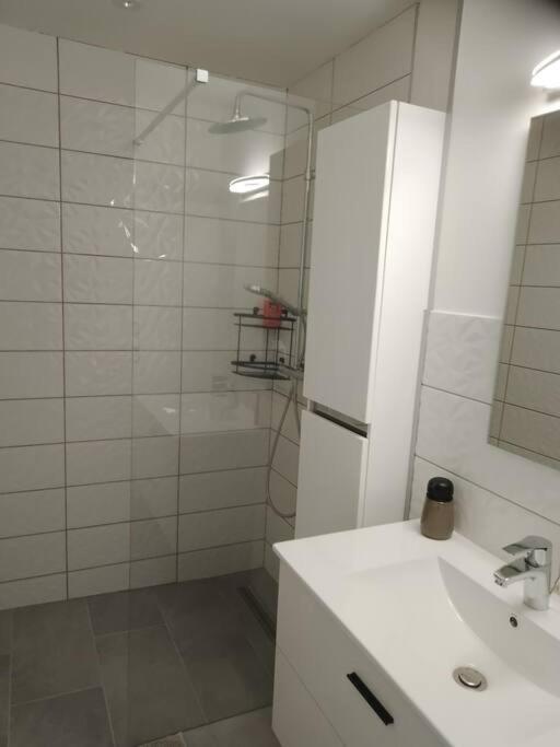 2 T2 Neuf Et Elegant Proche Zenith Appartement *