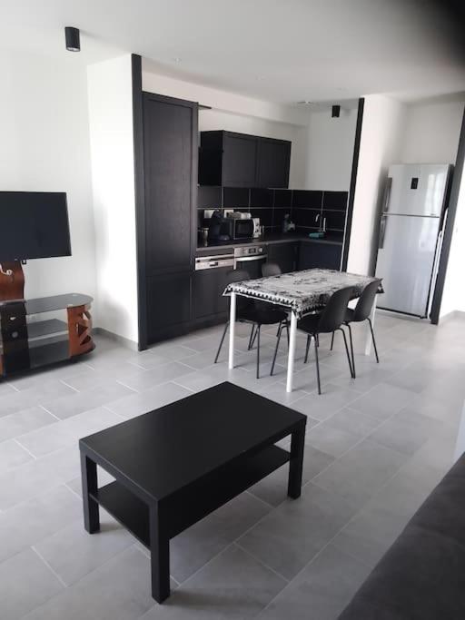 Apartment 2 T2 Neuf Et Elegant Proche Zenith *